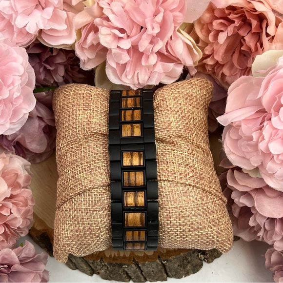 Luxury Zebra and Ebony Wood Chronograph Military Quartz Watch - Picture 11 of 16